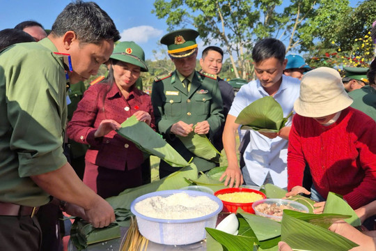 'Xuân Biên phòng - Ấm lòng dân bản' nơi biên giới Thượng Trạch