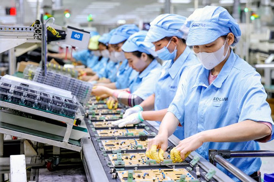 Kinh tế Việt Nam 2026: Giữ 'ngôi vương' trước sóng lớn