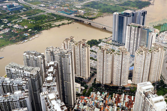 Bất động sản phía Nam: Nguồn cung bùng nổ, lãi suất… dựng hàng rào