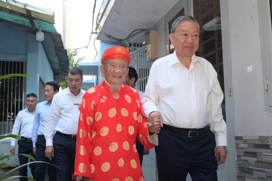 Cuộc gặp đầu xuân giữa Tổng Bí thư và nhà nghiên cứu trăm tuổi