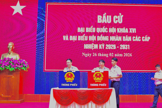 Vùng 2 Hải Quân: Những lá phiếu sớm ở trùng khơi