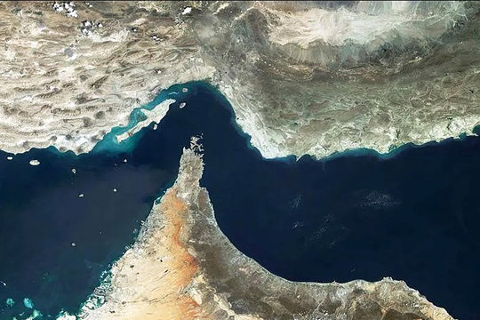 Iran muốn thu phí qua eo Hormuz: Thế giới đối mặt 'điểm nghẽn' năng lượng?