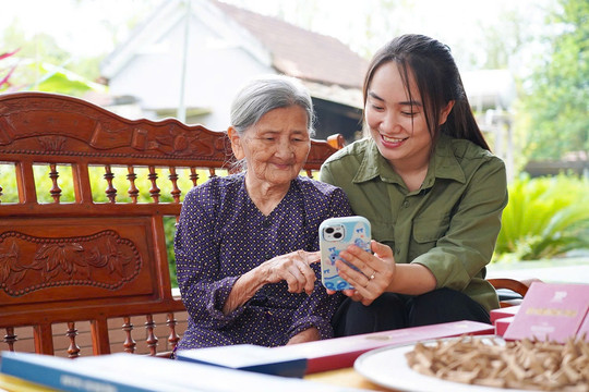 Không cần triệu view, cô gái gen Z vẫn ‘làm nên chuyện’ với trầm Phúc Trạch