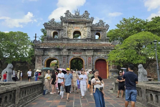Du lịch miền Trung: Quy hoạch nhiều sân bay, lợi gì?