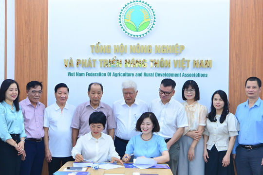 Tổng hội Nông nghiệp và Phát triển nông thôn Việt Nam hợp tác lan tỏa khoa học – công nghệ tới nông dân