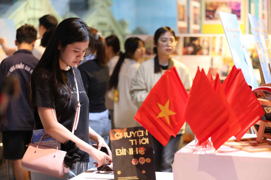 Từ hashtag đến hành trình, người trẻ đang chủ động chạm vào ký ức