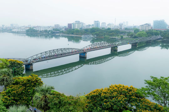 Huế được WWF vinh danh về khí hậu vì 'được quyền đi chậm', còn Hà Nội, TP.HCM thì không