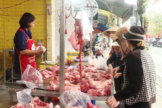 Ngành chăn nuôi heo: Bao giờ hết mù mờ về giá?
