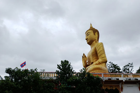 Ngôi chùa Lào nơi miền núi thiêng biên giới