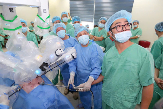 AI vào phòng mổ nội soi