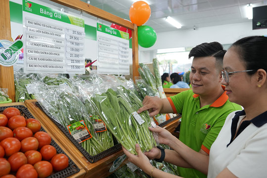 SATRA đưa cửa hàng thực phẩm vào Bệnh viện Quân y 175