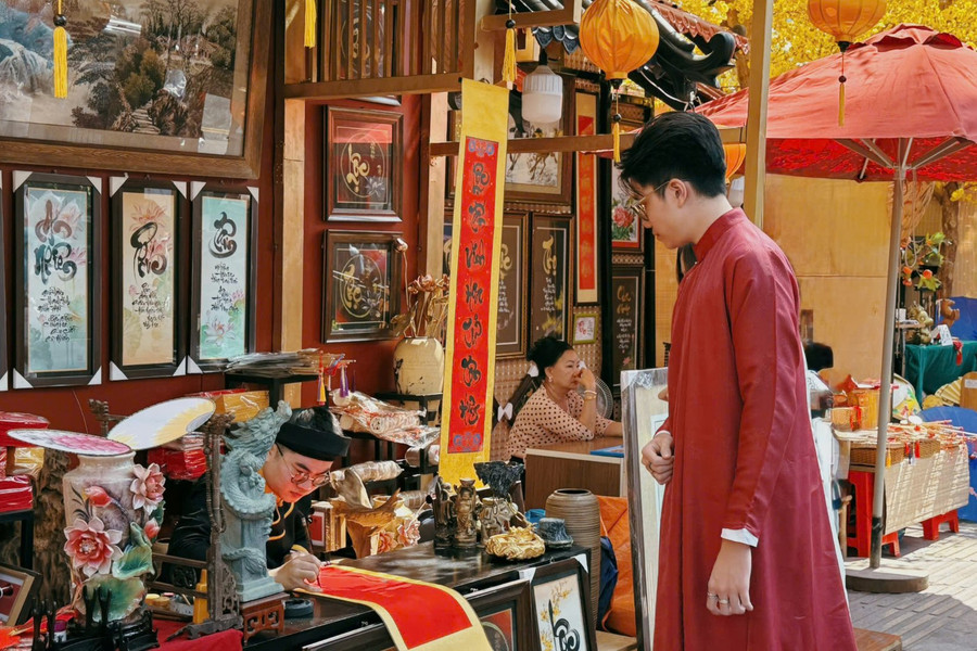 Tết xưa ‘trên phố đông người qua’