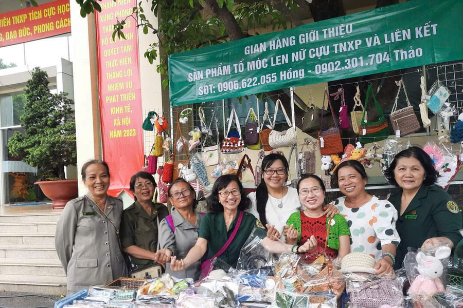 Nghĩa tình cựu TNXP: Hàng triệu mét len trao ấm muôn nơi